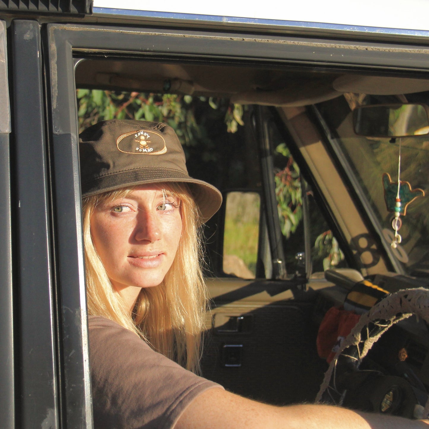 'Sungazer' bucket hat